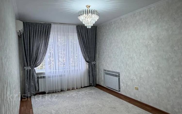 3-комнатная квартира · 67.7 м² · 4/5 этаж, мкр 8, Братьев Жубановых за 22 млн ₸ в Актобе — фото 8
