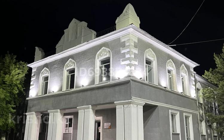 Офисы · 18 м² за 153 000 ₸ в Караганде, Казыбек би р-н — фото 2