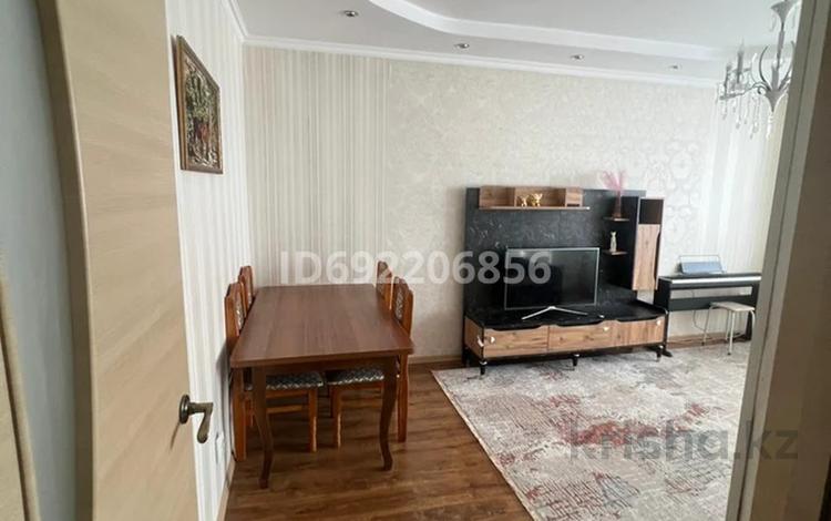 4-бөлмелі пәтер, 80 м², 4/4 қабат, Ауэзова 1 — Набережная, Дворец школьников, Ак бота детский сад, 1 лицей, 10 гимназия, бағасы: 26.5 млн 〒 в Астане, Сарыарка р-н — фото 2