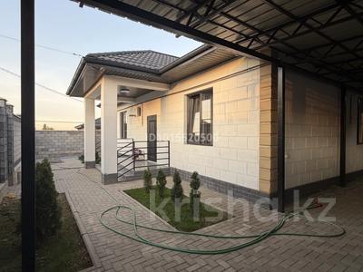 Дом · 3 комнаты · 110 м², Достык за 100 000 ₸ в Долане