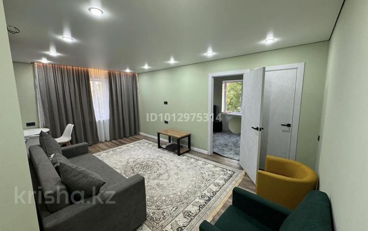 4-комнатная квартира · 105 м² · 2/5 этаж, 15-й мкр — 15мик 4 дом 4 квартира за 20 000 ₸ в Актау — фото 2