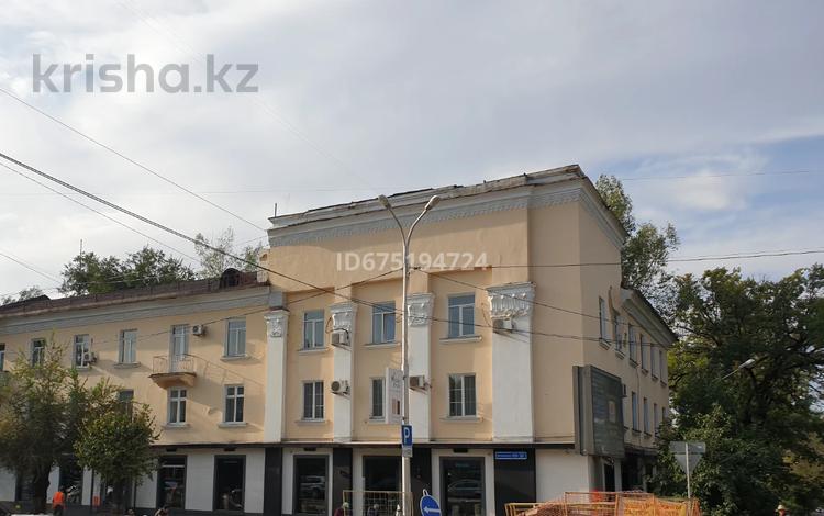 11-бөлмелі пәтер · 300 м² · 3/3 қабат, Богенбай Батыра 117 — Тулебаева, бағасы: 330 млн ₸ в Алматы, Медеуский р-н — фото 2
