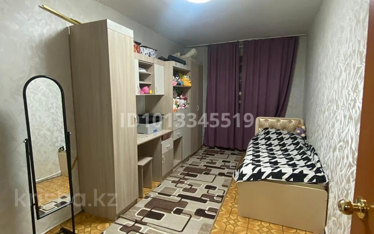 4-бөлмелі пәтер · 73.7 м² · 1/9 қабат, Юго-Восток ш/а., Республика 4, бағасы: 27.6 млн ₸ в Караганде, Казыбек би р-н — фото 2