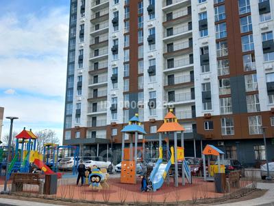 Продажа квартир в Карагандинской обл.: 1-комнатная квартира · 40 м² · 11/14 этаж, мкр Юго-Восток, Ул.Муканова 78/3 за 16 млн 〒 1-комнатная квартира · 40 м² · 11/14 этаж, мкр Юго-Восток, Ул.Муканова 78/3 за 16 млн 〒 в Караганде, Казыбек би р-н