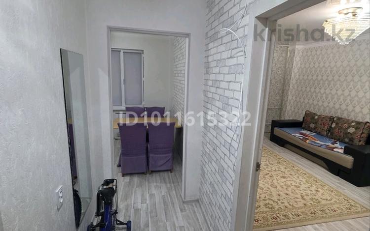 1-бөлмелі пәтер · 40 м² · 4/9 қабат, 12-й мкр 37 — рядом с маркетом Анвар, стадионом Мунайшы, бағасы: 15 млн ₸ в Актау — фото 2