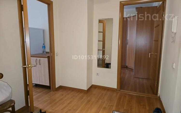 1-комнатная квартира · 37 м² · 2/9 этаж, Карасай батыра — Ауэзова Кабанбай батыра за 280 000 ₸ в Алматы, Алмалинский р-н — фото 2