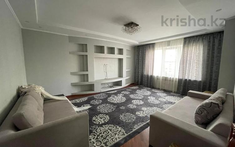 3-комнатная квартира, 120 м², 8/15 этаж помесячно, Ходжанова 76 — Аль Фараби