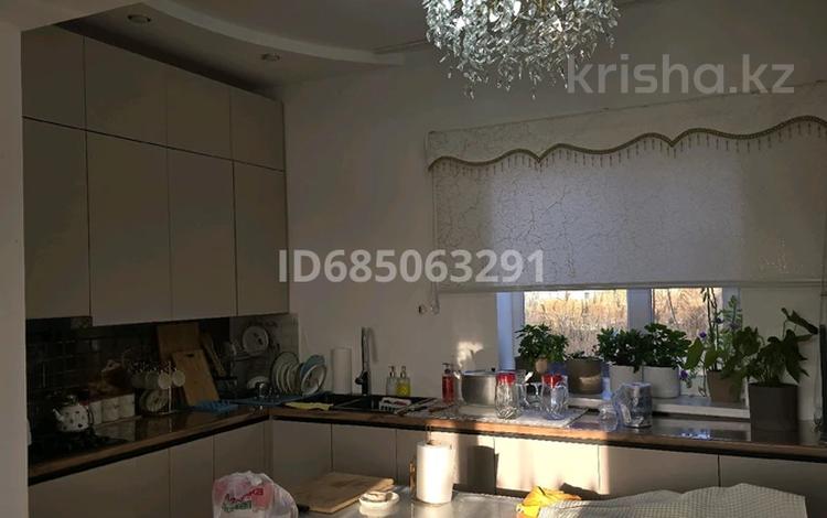 Жеке үй · 8 бөлме · 300 м² · , Сарымолда досмухамедова 174 а — Город Атырау Сарымолда досмухамедова 174а, бағасы: 33 млн ₸ в Балыкшы — фото 27