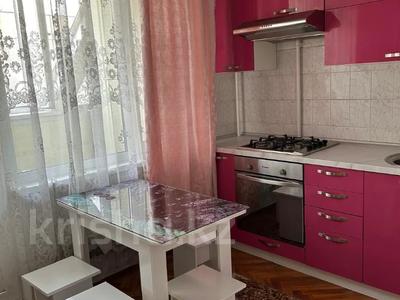 2-бөлмелі пәтер, 54 м², 7/9 қабат ай сайын, мкр Тастак-3, Толе би 221 — Тургут Озала(Баумана), бағасы: 260 000 〒 в Алматы, Алмалинский р-н