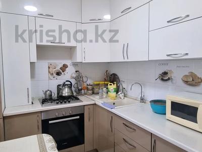 3-комнатная квартира, 70 м², 2/5 этаж, мкр Мамыр-3 16 за 52 млн 〒 в Алматы, Ауэзовский р-н