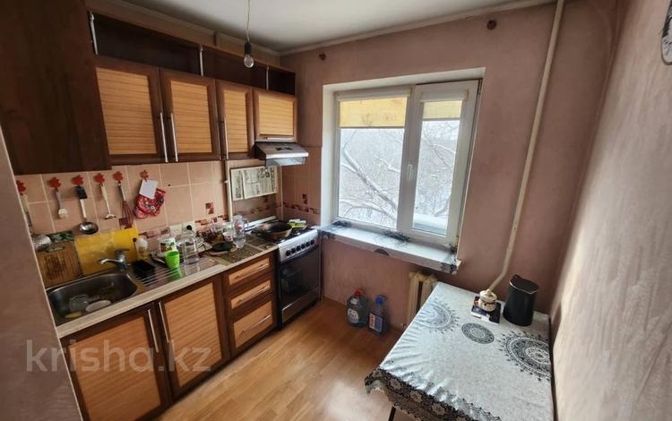 3-комнатная квартира · 47.8 м² · 4/5 этаж, мкр Новый Город, Ержанова 22 за 17.8 млн ₸ в Караганде, Казыбек би р-н — фото 2