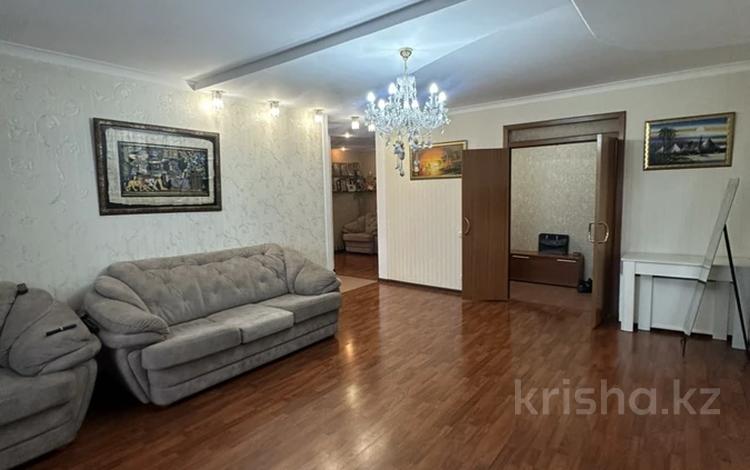 4-бөлмелі пәтер · 118 м² · 5/10 қабат, мкр Юго-Восток, Мкр Степной 4 20, бағасы: 43 млн ₸ в Караганде, Казыбек би р-н — фото 7