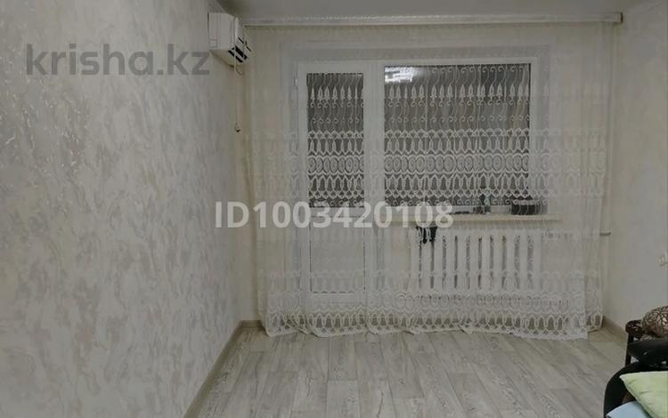 2-бөлмелі пәтер · 44 м² · 5/5 қабат, мкр Юго-Восток, Мкр Юго-Восток, 30й микрорайон 11 — Самади, бағасы: 15.5 млн ₸ в Караганде, Казыбек би р-н — фото 2