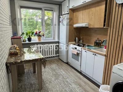 2-комнатная квартира · 50 м² · 4/5 этаж, Ауэзова 63/3 — Абая-Ауэзова-Беркимбаева за 230 000 〒 в Экибастузе