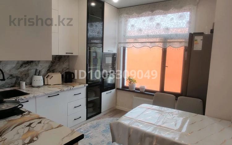 2-бөлмелі пәтер · 49 м² · 3/3 қабат, Аубакирова 12/45а, бағасы: 300 000 ₸ в  — фото 2