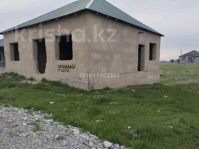 Жеке үй · 4 бөлме · 100 м² · 8 сот., мкр Нуршуак, улица мерке 1998 — Находится возле 149 школы, бағасы: 23 млн ₸ в Шымкенте, Абайский р-н