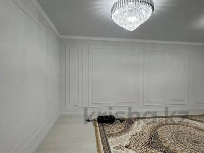 2-бөлмелі пәтер · 90 м² · 8/9 қабат, мкр. Алтын орда, бағасы: 32 млн ₸ в Актобе