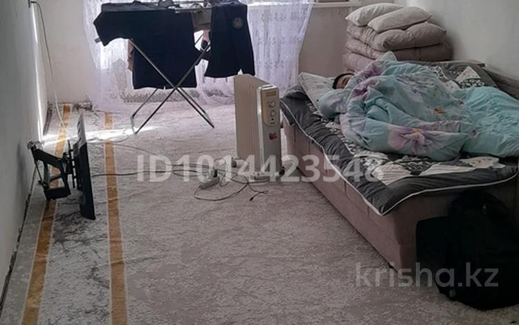 2-бөлмелі пәтер · 46 м² · 1/5 қабат, Садовая 4, бағасы: 6 млн ₸ в Топаре — фото 2