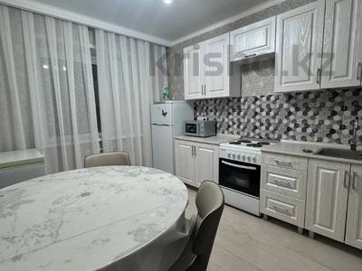 2-комнатная квартира · 70 м² · 10/16 этаж, мкр Юго-Восток, Шахтеров 52 за 300 000 ₸ в Караганде, Казыбек би р-н