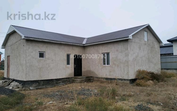 Отдельный дом · 3 комнаты · 96 м² · 8 сот., Фариза Оңғарсынова 82 — Жаңа мектеп жақын за 18 млн 〒 в Кульсары — фото 2