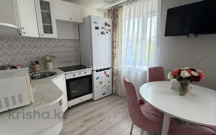2-комнатная квартира · 48 м² · 2/5 этаж, Республики 51 за 10 млн ₸ в Темиртау — фото 2