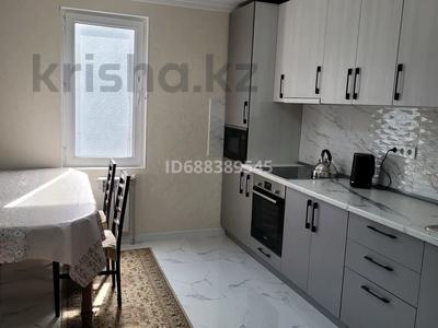 3-комнатная квартира, 80 м² посуточно, мкр Аккент 90 за 28 000 〒 в Алматы, Алатауский р-н