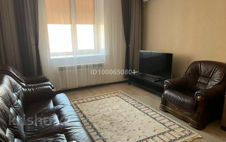 1-комнатная квартира · 60 м² · 5/7 этаж, Назарбаева 233/2 за 250 000 ₸ в Уральске — фото 2