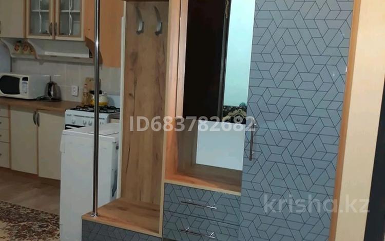 1-комнатная квартира, 40 м², 9/9 этаж помесячно, мкр Нурсат, Мкр. Астана /Нурсат 2 77 — Мкр.Нурсат/Астана, вдоль ул.Аргынбекова, рядом с Магнум и напротив Шымкент-СПА