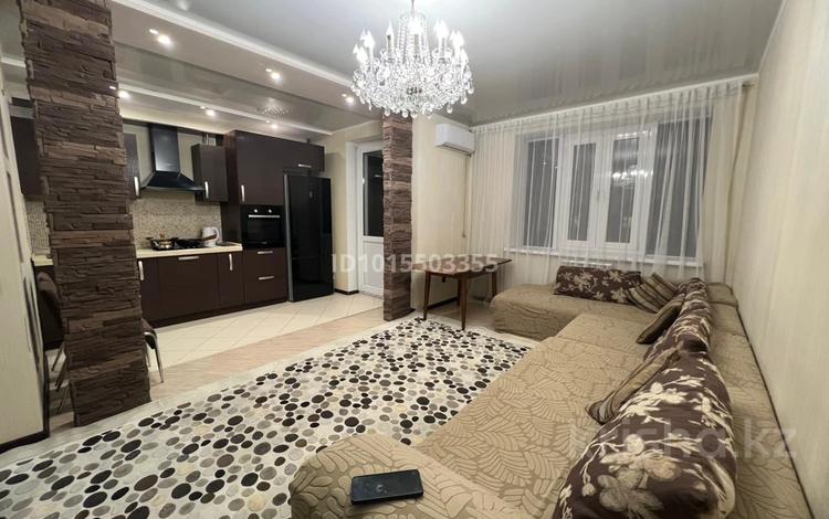 2-комнатная квартира · 60 м² · 6/9 этаж, Аскарова Асанбая 21/11 за 300 000 ₸ в Алматы, Наурызбайский р-н — фото 2