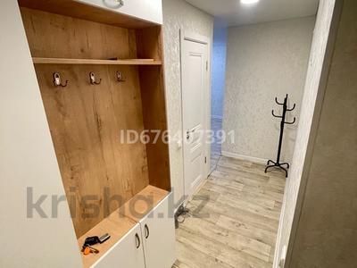 1-комнатная квартира, 35 м², 1/5 этаж посуточно, Крылова 87 за 11 000 〒 в Усть-Каменогорске
