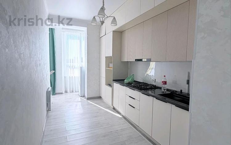 1-комнатная квартира · 56 м² · 6/9 этаж, мкр Шымсити, Байдибек би 10/3 за 150 000 ₸ в Шымкенте, Абайский р-н — фото 2