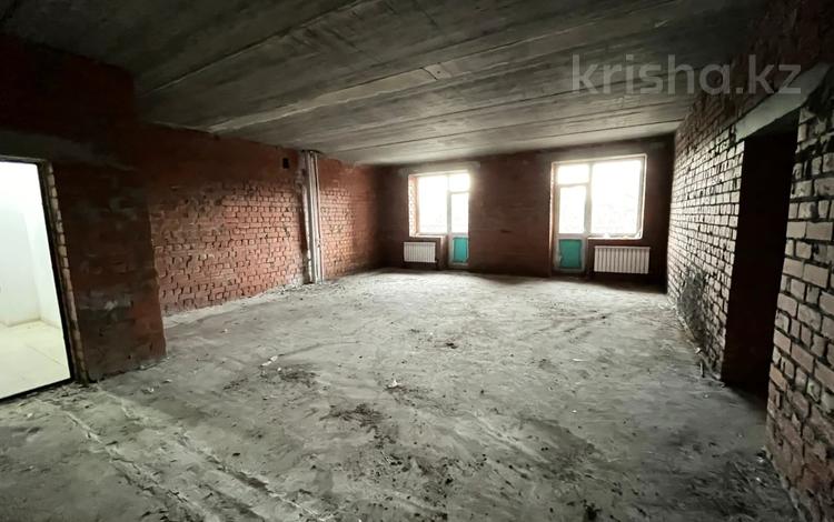 2-комнатная квартира, 92.4 м², 2/10 этаж, Академика Сатпаева 182 за 28.1 млн 〒 в Павлодаре — фото 2