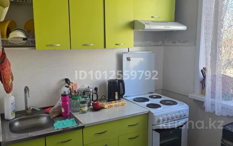 3-бөлмелі пәтер · 62.5 м² · 4/5 қабат, Назарбаева 23 — Район Артура, бағасы: 22.5 млн ₸ в Павлодаре — фото 2