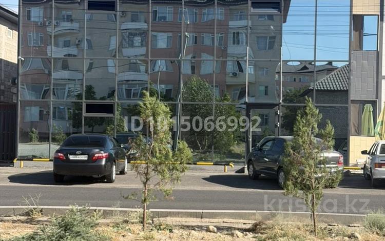 Свободное назначение, офисы, магазины и бутики, общепит, фитнес и спорт, медцентры и аптеки, образование, развлечения, кабинеты и рабочие места, студии · 150 м² за 400 000 ₸ в Таразе, мкр Арай-2 — фото 8
