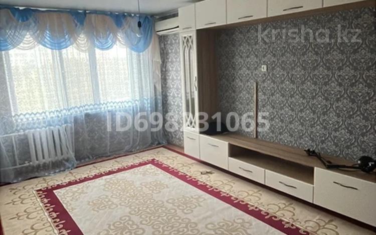 3-комнатная квартира · 61 м² · 4/5 этаж, Молдагулова 12 — 5ый микр за 170 000 〒 в Актобе — фото 2