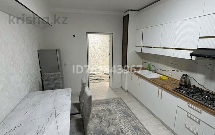 4-комнатная квартира · 120 м² · 4/5 этаж, 11 19 — Шнос, кафе Армад үсті, жолдың бойы за 25 000 〒 в Туркестане — фото 2