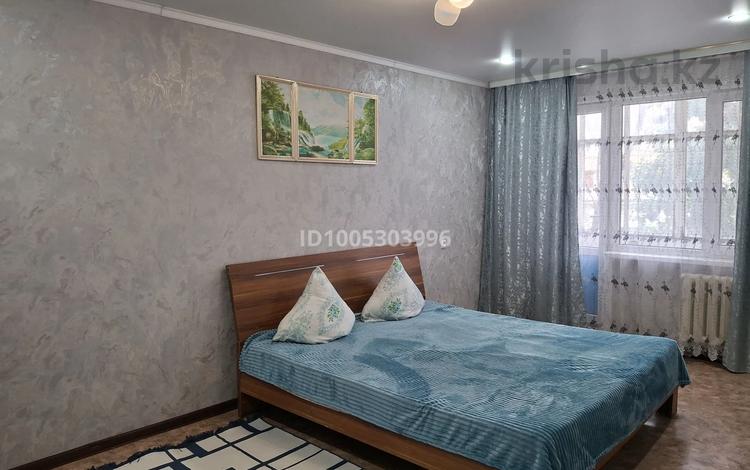 1-комнатная квартира · 33 м² · 4/5 этаж, Мухит 134 — Маметова 60 за 10 000 ₸ в Уральске, мкр Школьник — фото 2