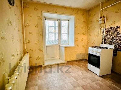 2-комнатная квартира, 50 м², 1/5 этаж, Егемен Казахстан за 16.5 млн 〒 в Петропавловске