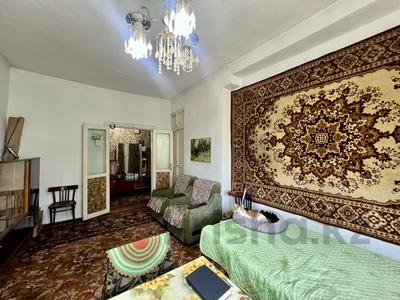 3-бөлмелі пәтер · 60 м² · 2/2 қабат, Тынышпаева 110, бағасы: 11 млн ₸ в Усть-Каменогорске