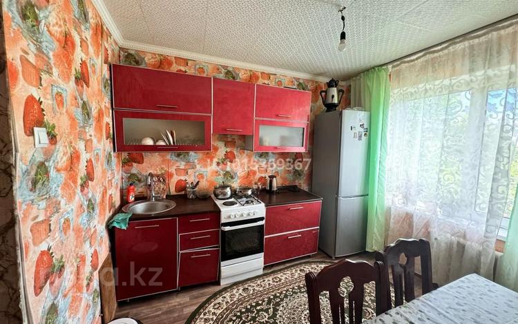 2-комнатная квартира · 55 м² · 1/5 этаж, 2 мкрн 11 дом за 6.5 млн ₸ в Шульбинске — фото 2