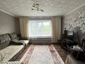 2-комнатная квартира · 55 м² · 1/5 этаж, 2 мкрн 11 дом за 6.5 млн ₸ в Шульбинске — фото 2