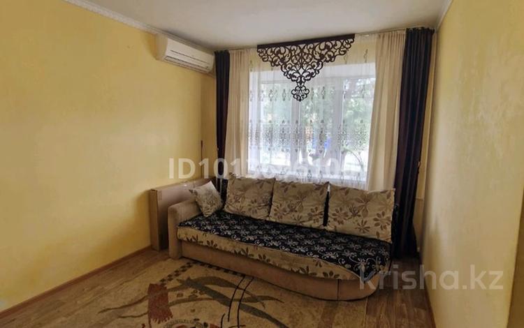 2-бөлмелі пәтер · 45 м² · 1/4 қабат, Достык 3 — пассаж "Насиха", школа #21, бағасы: 10 млн ₸ в Атырау — фото 2