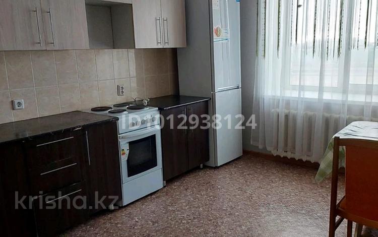 1-комнатная квартира · 40 м² · 1/9 этаж, карагайлы 34 за 19 млн ₸ в Семее — фото 2