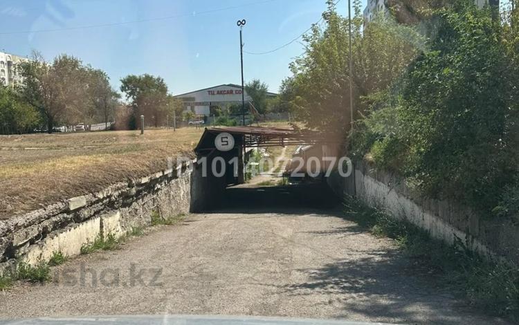 Гараж · 18 м² · мкр Аксай-4 30В — Жубанова между Саина и Момышулы за 2.7 млн ₸ в Алматы, Ауэзовский р-н — фото 2