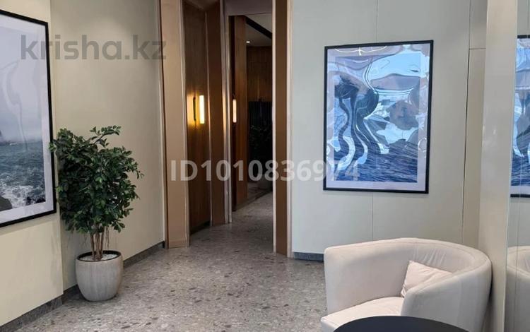 4-комнатная квартира · 133 м² · 8/12 этаж, Е-899 1/1 за 135 млн ₸ в Астане, Нура р-н — фото 2