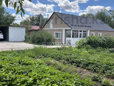 Отдельный дом · 4 комнаты · 130 м² · 300 сот., Бухар жырау 84 — Мешіттің қасы за 13 млн ₸ в Ботакаре