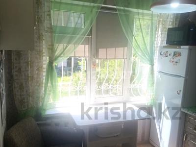 2-комнатная квартира · 45 м² · 2/5 этаж, Карбышева 26 — Находится рядом с вкгу, сди и мед колледж за 300 000 ₸ в Усть-Каменогорске, Ульбинский