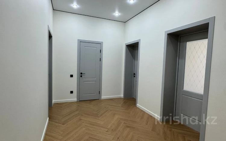 2-комнатная квартира · 71.4 м² · 7/9 этаж, Алтын орда 360/1 за 30.6 млн 〒 в Актобе — фото 2