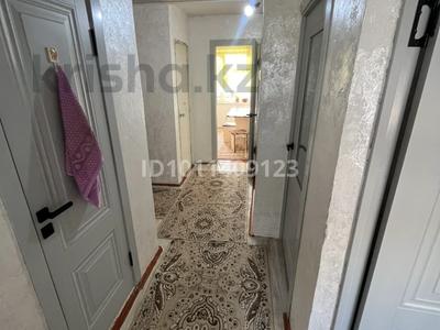 3-комнатная квартира · 75 м² · 2/2 этаж, Мойдумхан Ахметов за 7.5 млн ₸ в Жамбылской обл., Байзак