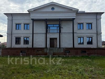 Отдельный дом · 10 комнат · 1200 м² · 30 сот., Набиева 1 за 624.9 млн 〒 в Астане